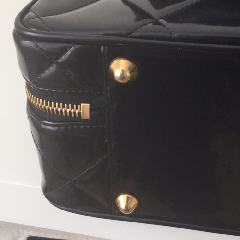 CHANEL Vintage Quilted Patent Leather Large Lunch Box Bag !Rare! - Picture 13 of 17